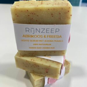 ABRIKOOS & FREESIA RIJNZEEP